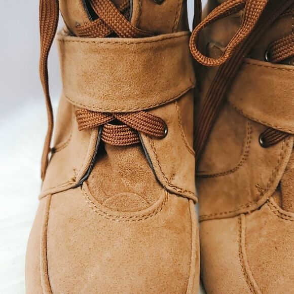 Camel Color Wedge Boot - Picture 8 of 8